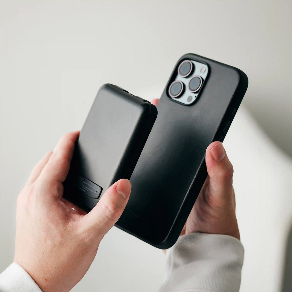 Everyday Charging Kit - iPhone 16 Plus - Midnight Black Leather